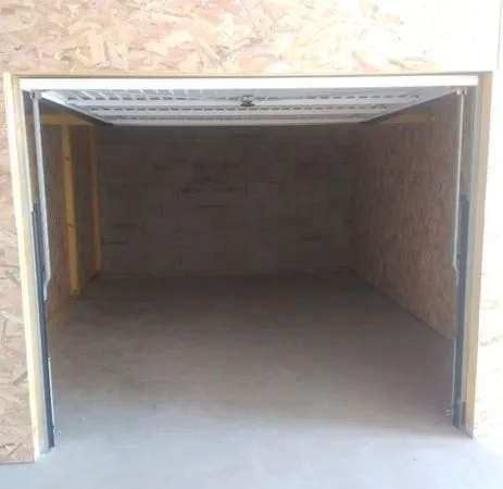 Box garage