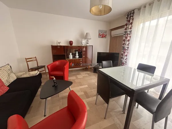 Appartement T2 meublé avec balcon et cave - Idéal résidence