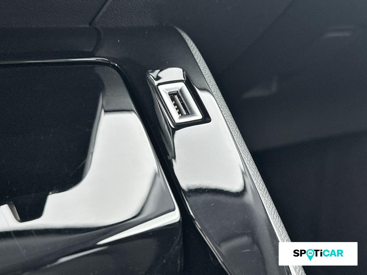 Peugeot 208 e-208 136ch allure — photo 16