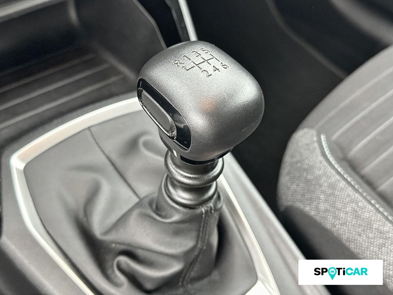 Peugeot 208 1.2 puretech 100ch s&s style 118g — photo 14