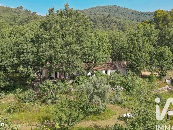 Villa 6 pièces 180 m²