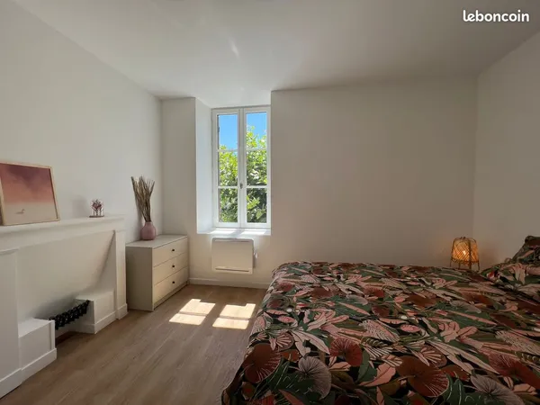 Chambre dans colocation exclusivement féminine - Maison 140 m² avec jardin - 570 tout compris