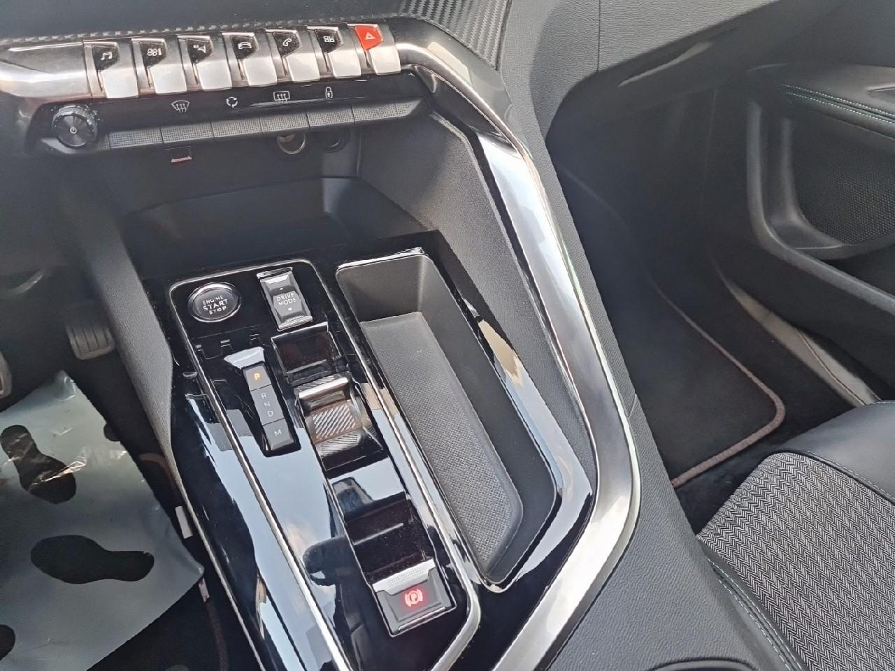 Peugeot 3008 hybrid 136 e-dcs6 allure pack — photo 15