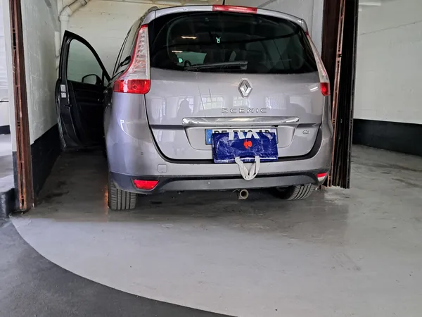 Vends parking 8m²