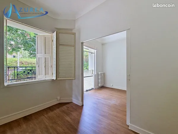 Bureaux 38 m² NICE