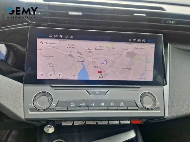 Peugeot 308 phev 180 e-eat8 — photo 14