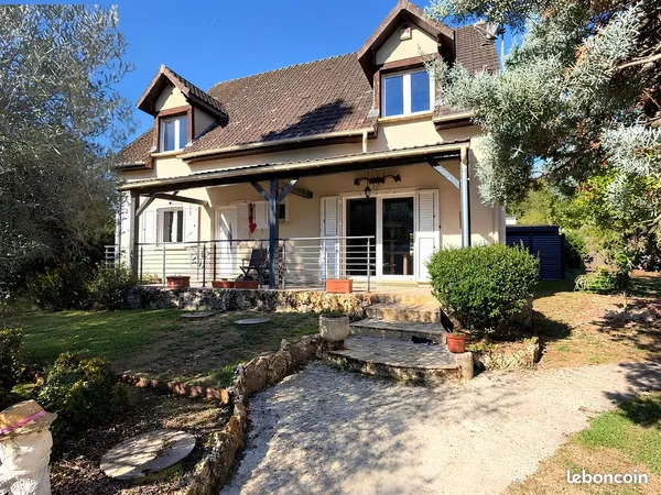 Maison 8 pièces 207 m²