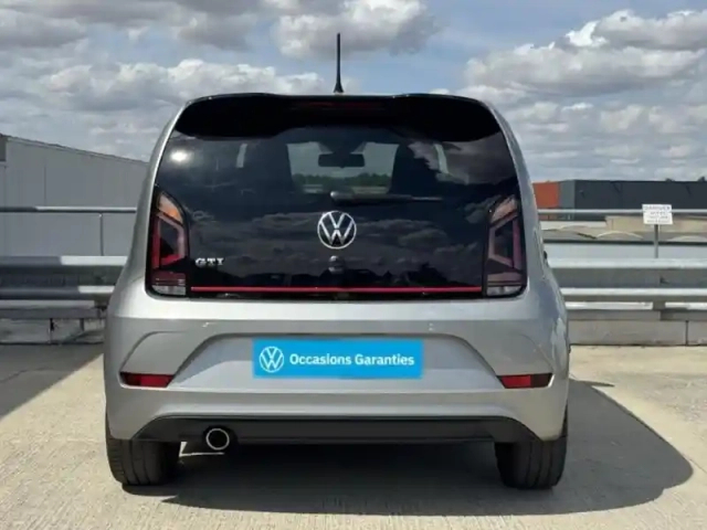 Volkswagen Up ! 1.0 115ch bluemotion technology gti 5p — photo 6