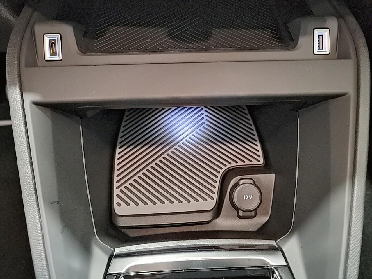 Citroën C4 hybride 145 e-dcs6 collection — photo 17