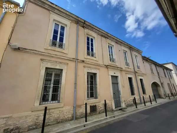 Appartement 19 pièces 360 m² à vendre à Nimes (30000)