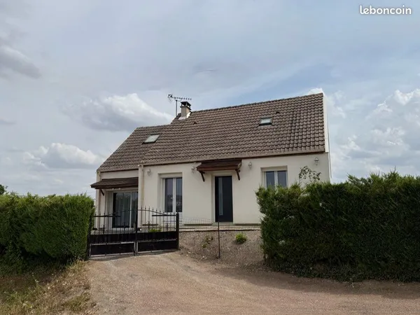 Maison individuelle - 3 pièces - 90 m²