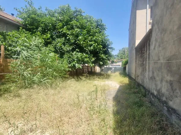 Terrain 720 m²