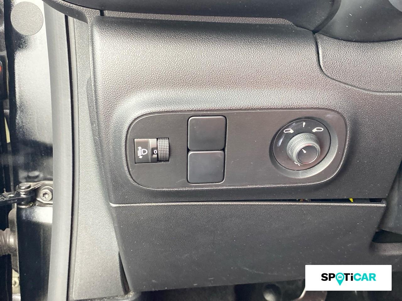 Citroën C3 1.5 bluehdi 100ch s&s shine pack e6.d — photo 17