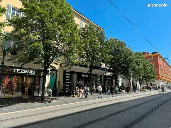 Local commercial 183 m² NICE