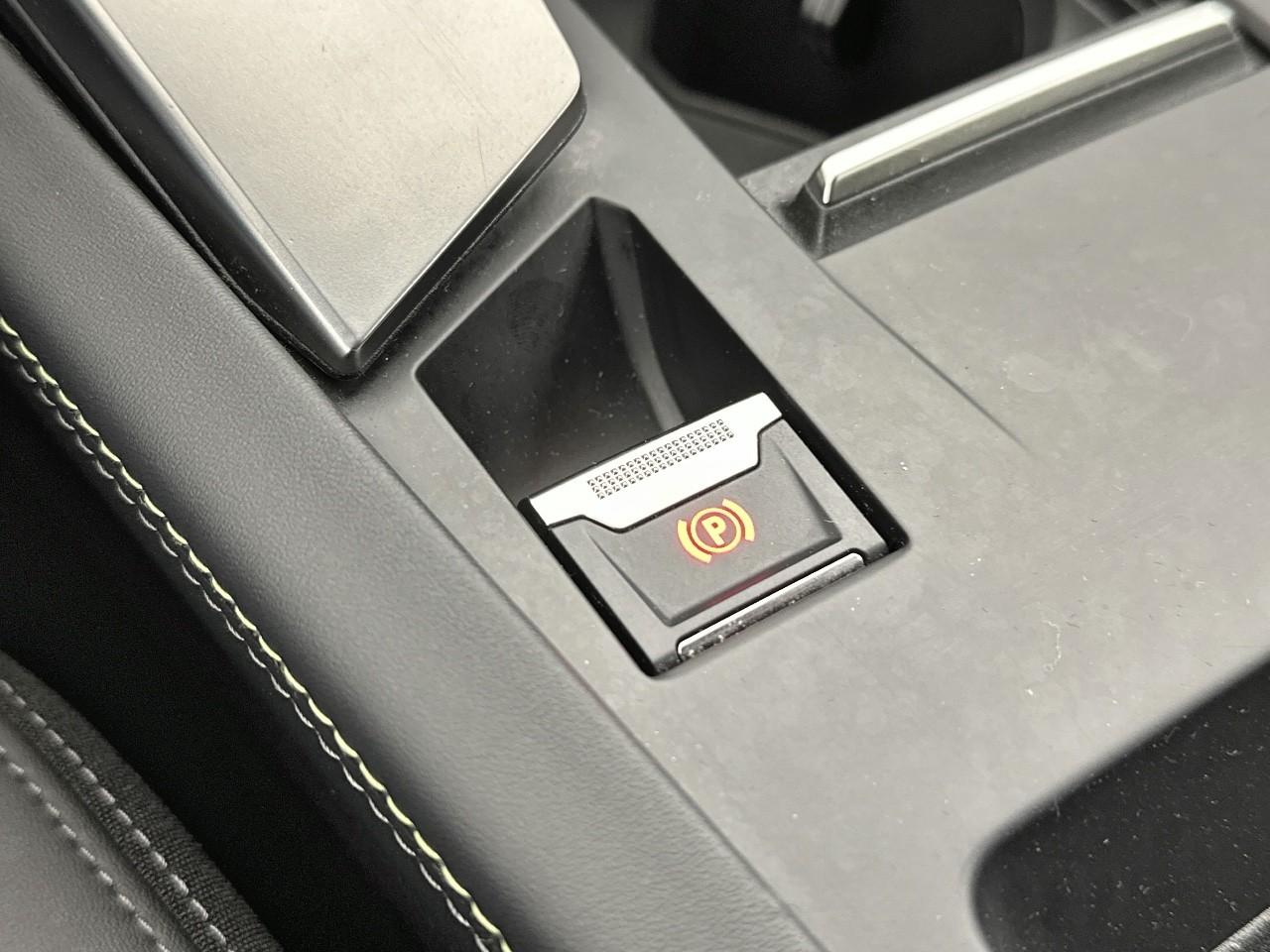 Peugeot 308 phev 180 e-eat8 gt — photo 30
