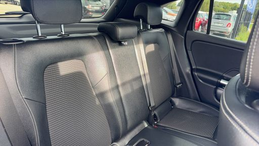 Mercedes Classe GLA 200 163 7G-DCT - Business Line – 2021 – 32000 km – Essence – Boîte Automatique — photo 36