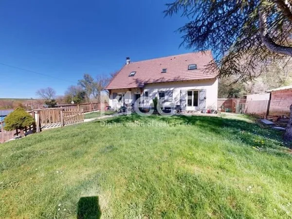 Maison 11 pièces 305 m²