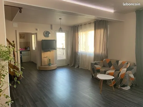 APPARTEMENT F5 - 128 m² - 4 CHAMBRES - GARAGE - CAVE - DIEUZE