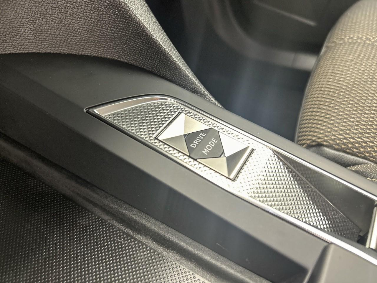 Ds Ds 3 crossback puretech 130 eat8 montmartre — photo 19