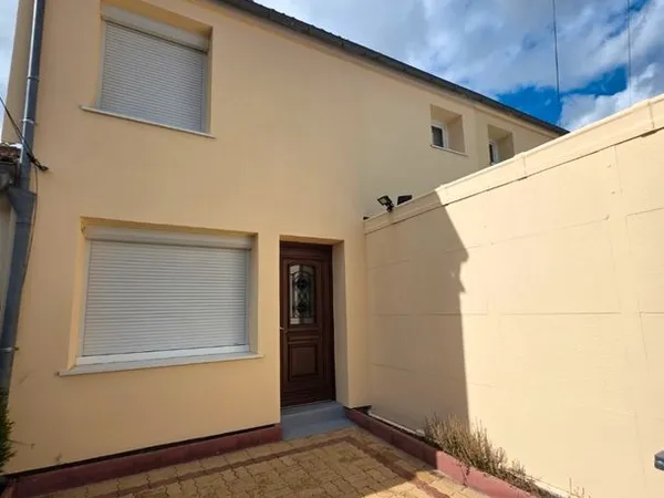 Maison Location Lorris 5p 120m² 950€