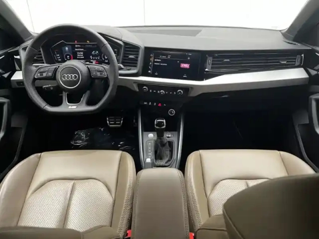 Audi A1 35 tfsi s line 1.5 150 ch s-tronic7 — photo 11