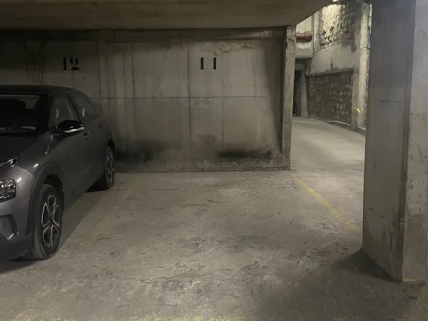 Place de Parking 11eme Parmentier