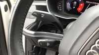 Audi Q3 35 TDI 150ch Design S tronic 7 — photo 23