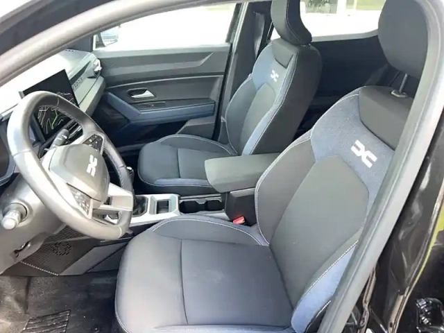 Dacia Duster mild hybrid 130 — photo 61