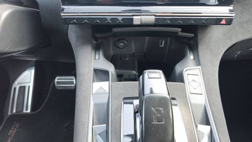 DS DS7 Crossback 1.6 THP 300 E-tense Plug in Hybrid 4X4 EAT8 - Performances Line + – 2020 – 108737 km – Hybride essence – Boîte Automatique — photo 37