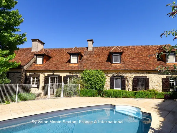 Propriété 6 pièces 250 m²