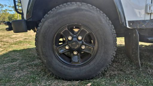 Land Rover Defender 90 2.2 TDCi 122 4WD - SE – 2012 – 134095 km – Diesel – Boîte Manuelle — photo 24
