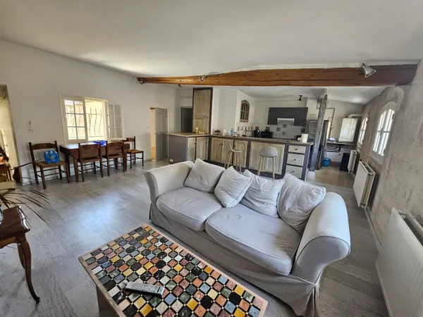 Loue appartement 90m² Avignon Intra-Muros Août 2025