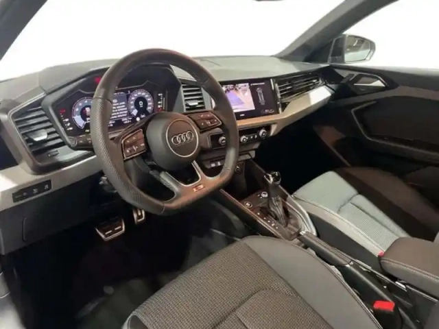 Audi A1 35 tfsi 150 ch s tronic 7 s line — photo 6