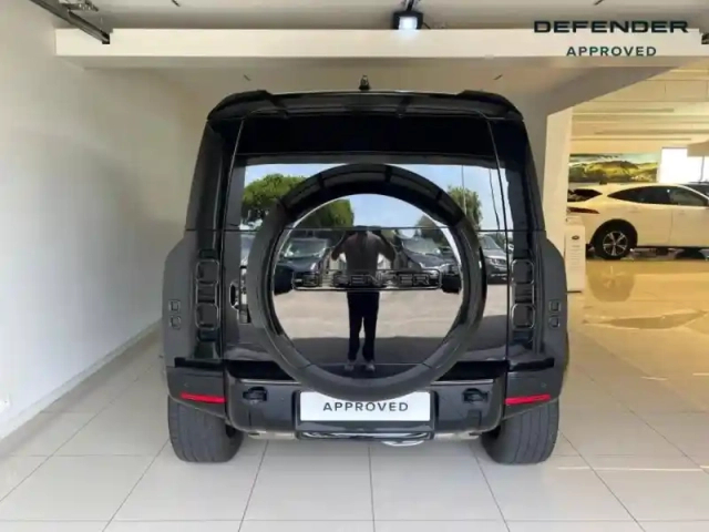 Land Rover Defender 110 2.0 p400e x-dynamic hse — photo 20
