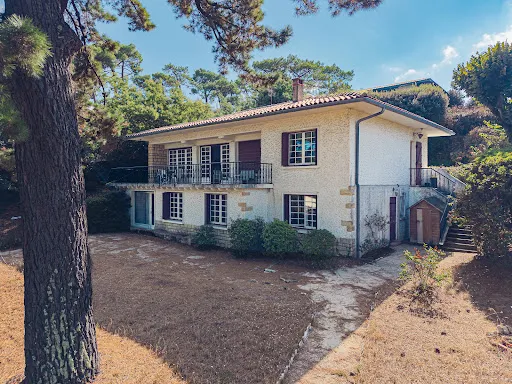 Maison 11 pièces 225 m²