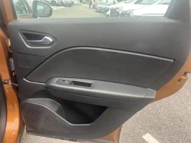 Renault Captur tce 90 - 21 — photo 16