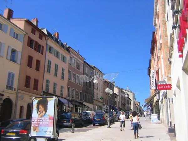 Local commercial 220 m²