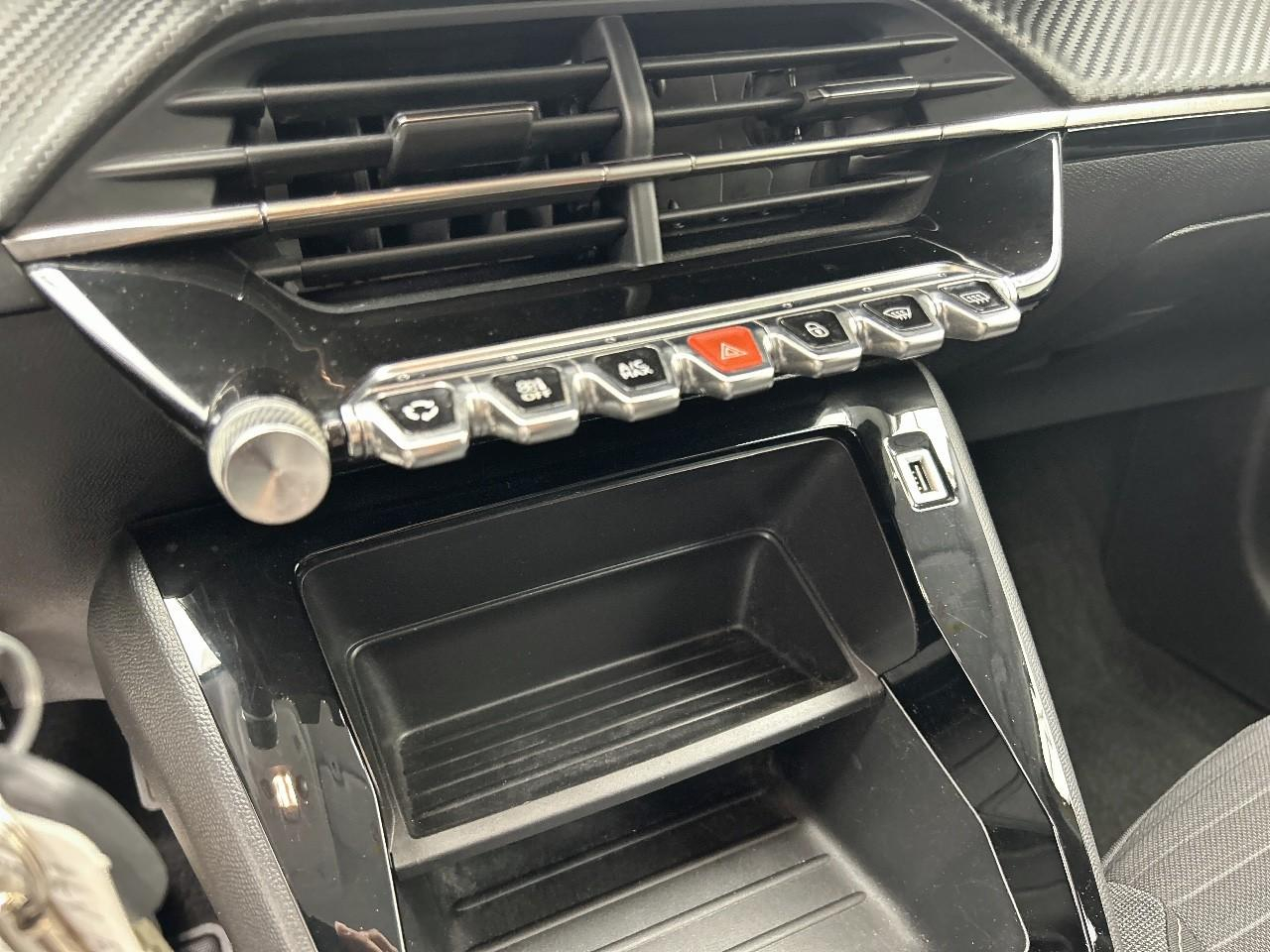 Peugeot 208 bluehdi 100 s&s bvm6 style — photo 27