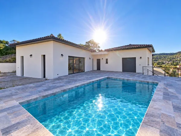 Une villa de 147m2 4 chambres 2 garages terrain 667m2