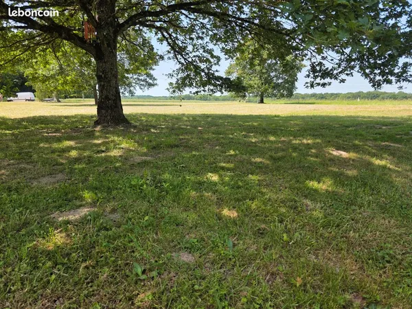 Très beau Terrain plat et constructible sans vis-à-vis