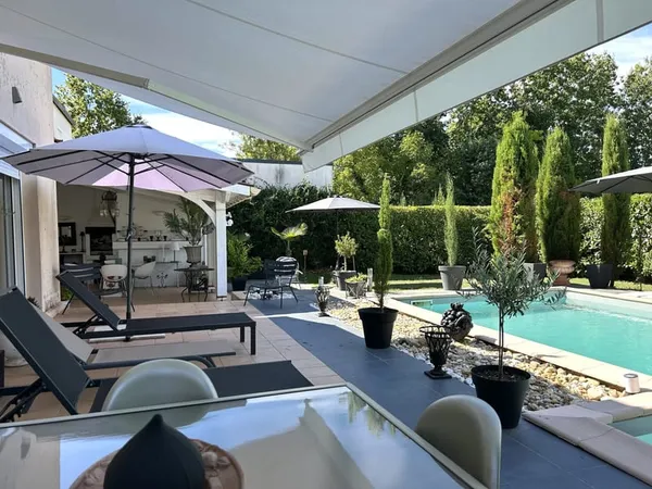 Maison Année 30 avec piscine