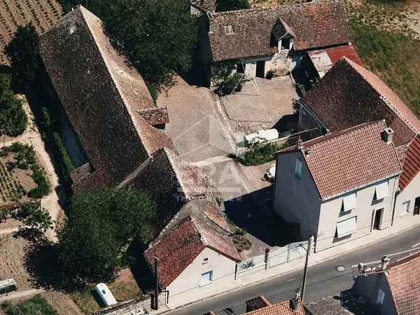 PROPRIÉTÉ AVEC MAISON, APPARTEMENT INDÉPENDANT ACCES PMR , TERRAIN CONSTRUCTIBLE