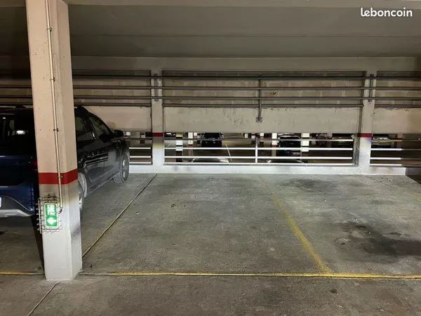 Vend place de parking sous sol Garches