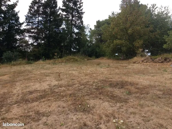Terrain constructible avec permis de construire