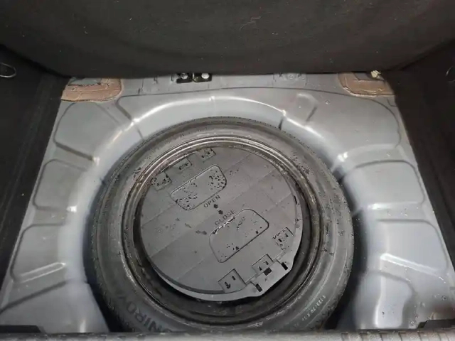 Renault Clio blue dci 85 — photo 14