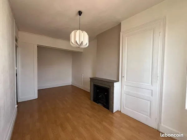 Studio avec alcôve 31 m² - Lyon 6e (Brotteaux/Charpennes)