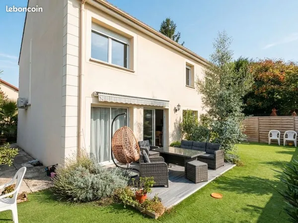 Maison Familiale Récente 200m2