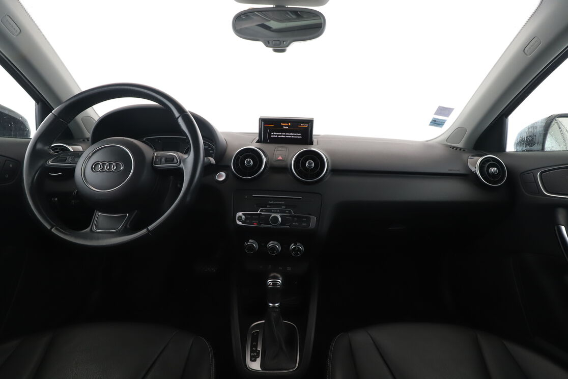 Audi A1 Sportback 1.4 TFSI Ambition Luxe S Tronic — photo 11