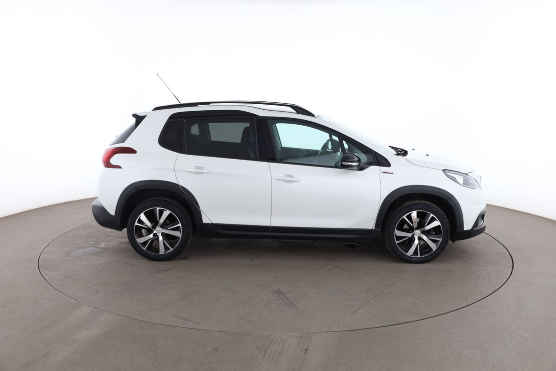 Peugeot 2008 1.2 PureTech GT Line — photo 6