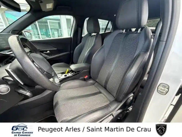Peugeot 2008 puretech 130 s&amp;s eat8 — photo 9